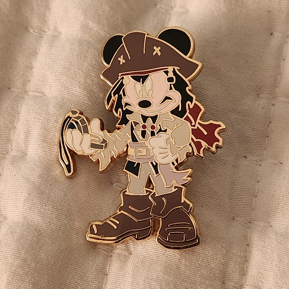 ***RETIRED*** Mickey Mouse "Pirates of the Caribbean" Lapel Pin